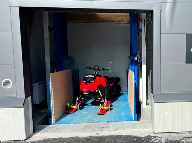 Translyft goods lift with snow scooter